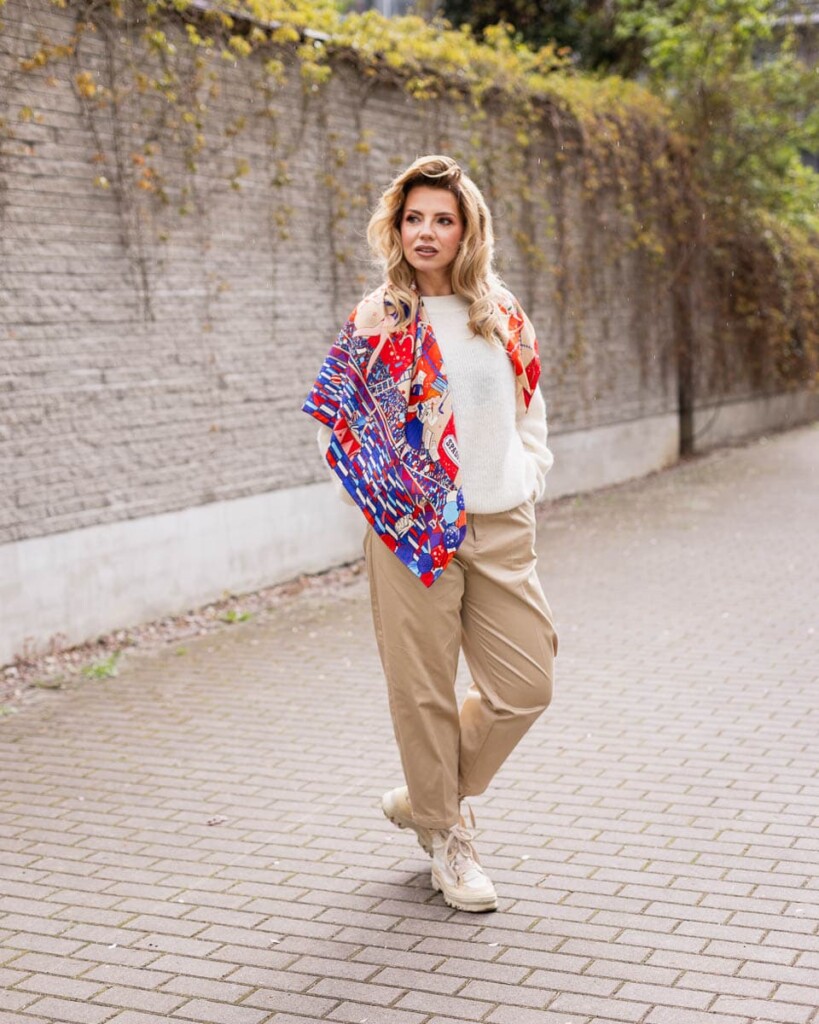 jedwabna apaszka cyrk spadiora