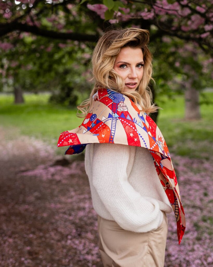 jedwabna apaszka cyrk spadiora 4