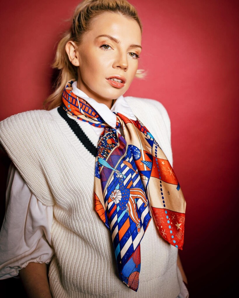 apaszka jedwabna spadiora Cyrk węzeł