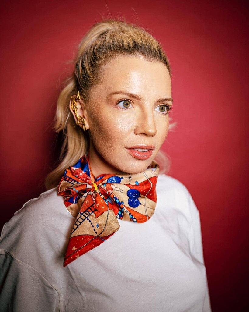 apaszka jedwabna spadiora cyrk pod szyję