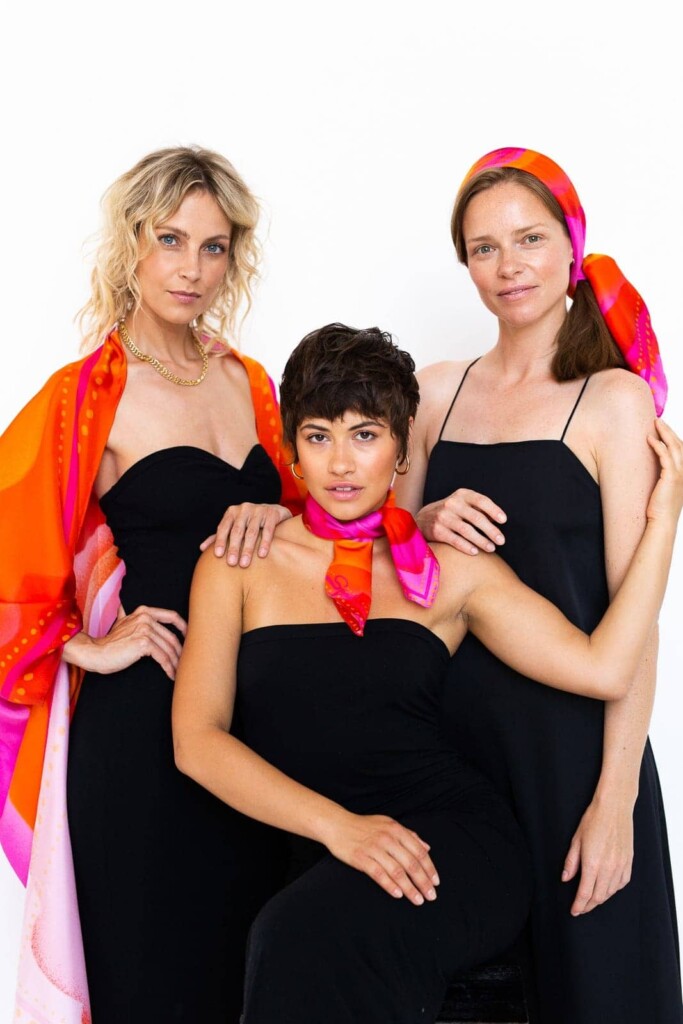 Apaszka jedwabna Spadiora "Nazywaj ją jak chcesz" Kobiety