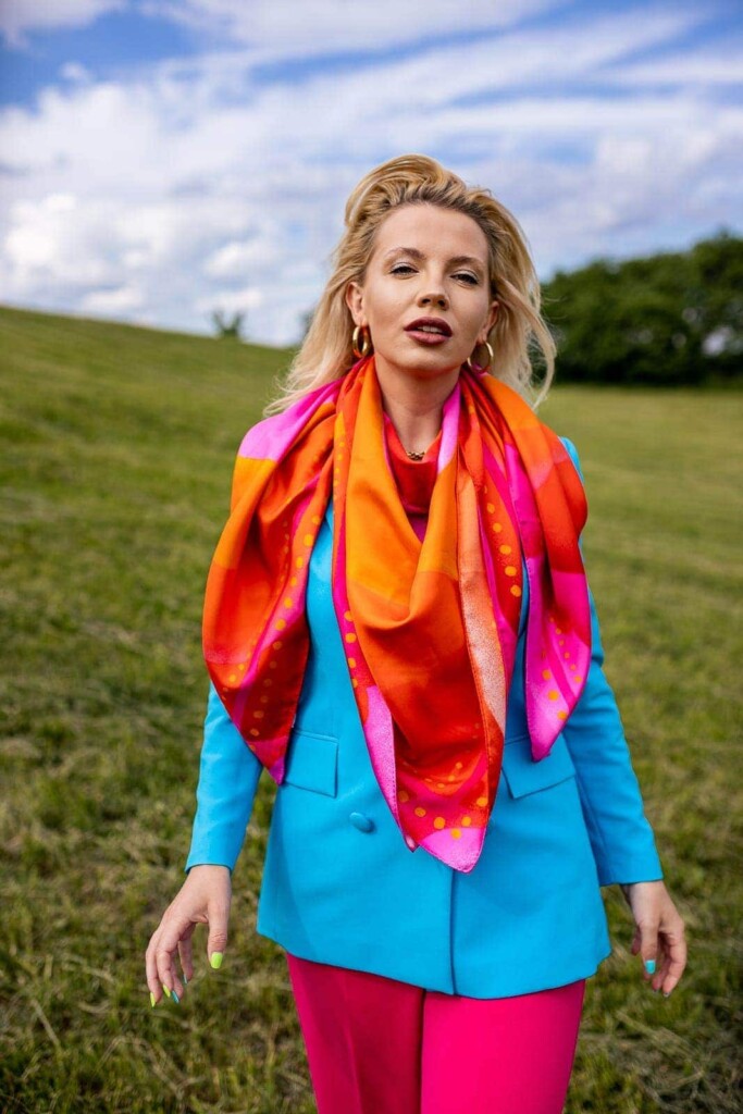 "Nazywaj ją jak chcesz" Spadiora apaszka