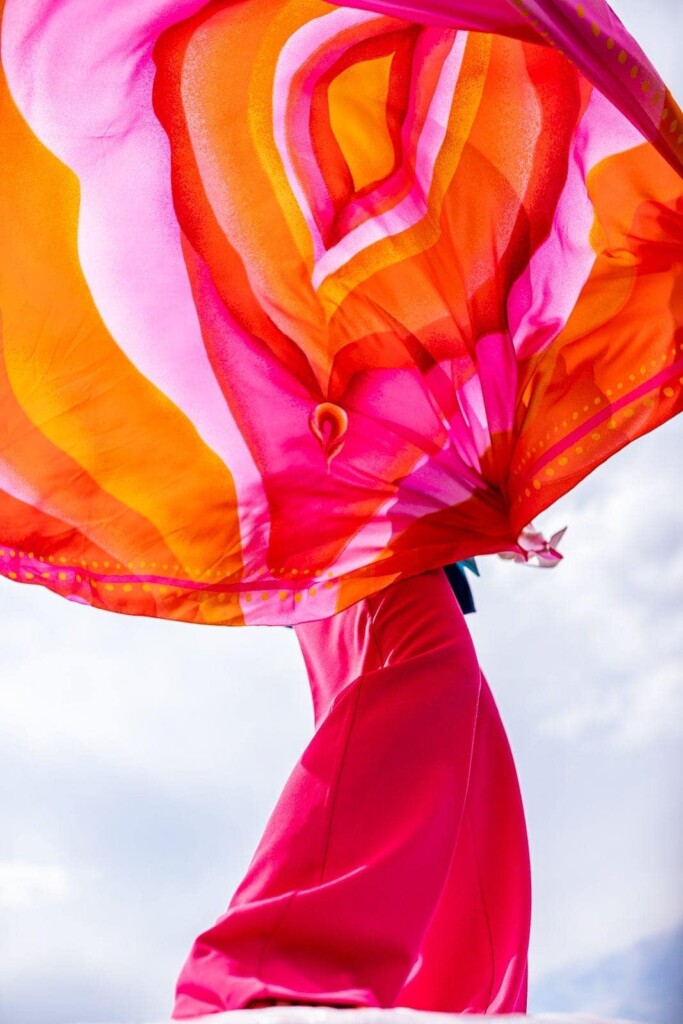 Spadiora "Nazywaj ją jak chcesz" jedwabna apaszka