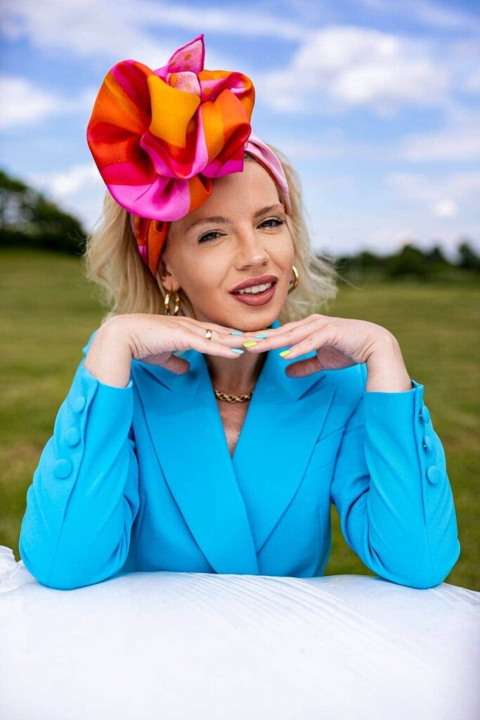 Apaszka jedwabna "Nazywaj ją jak chcesz" Spadiora