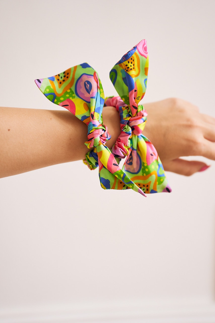 zestaw jedwabnych gumek ze wstążką Soczysta