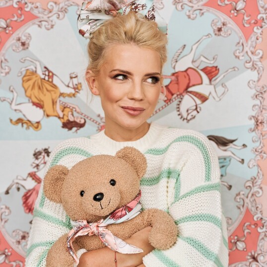 apaszka jedwabna karuzela Spadora pudrowy róż