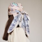 Spadiora jedwabna apaszka platynowa szarość