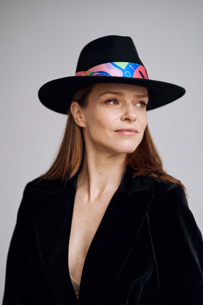 kapelusz bando czarny Spadiora z jedwab szarfa damski