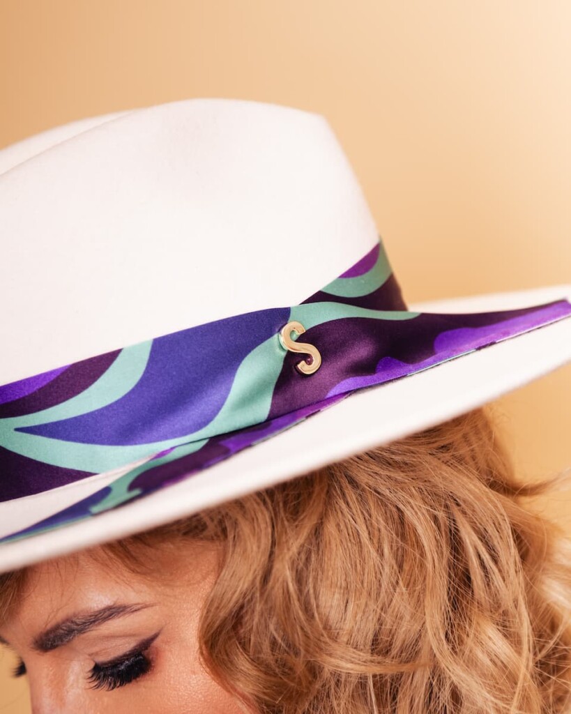 kapelusz damski vakero z jedwabna szarfa bialy spadiora 2