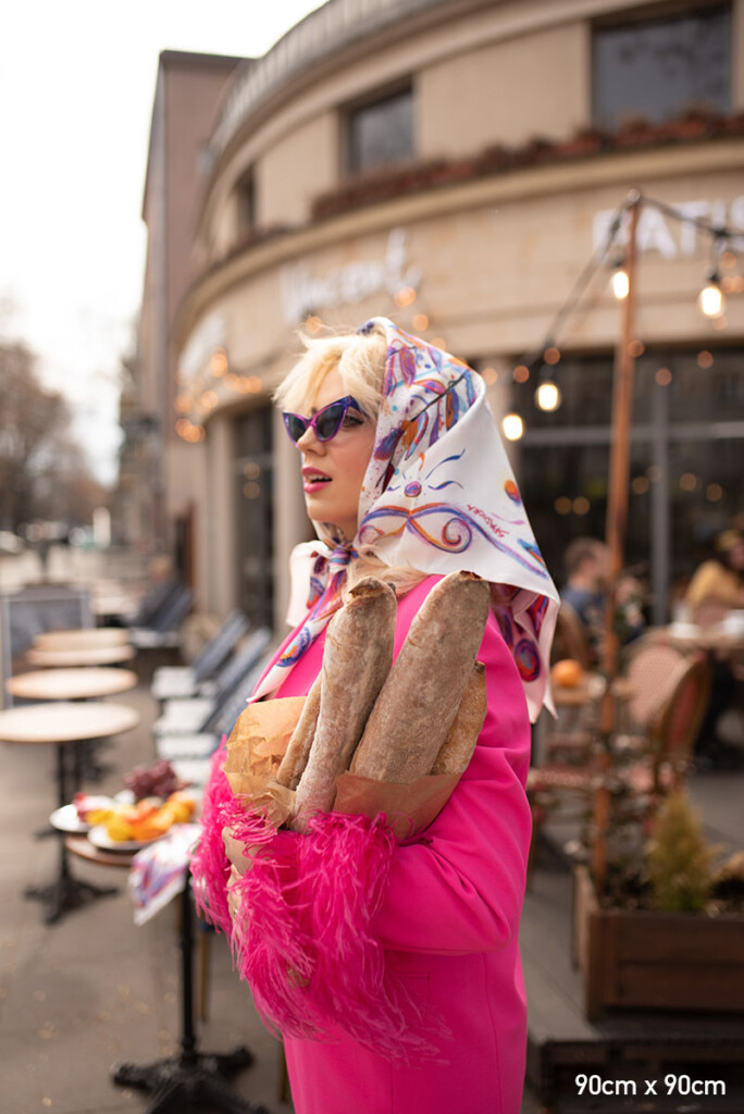 apaszka jedwabna Konik Mazurski Spadiora biała