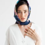 apaszka jedwabna dwustronna konik mazurski granat spadiora 2