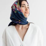 apaszka jedwabna dwustronna konik mazurski granat spadiora 1