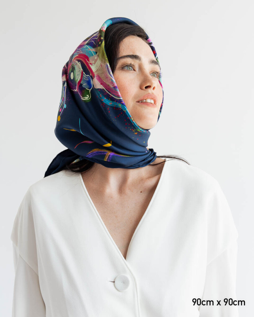 apaszka jedwabna dwustronna konik mazurski granat spadiora 1