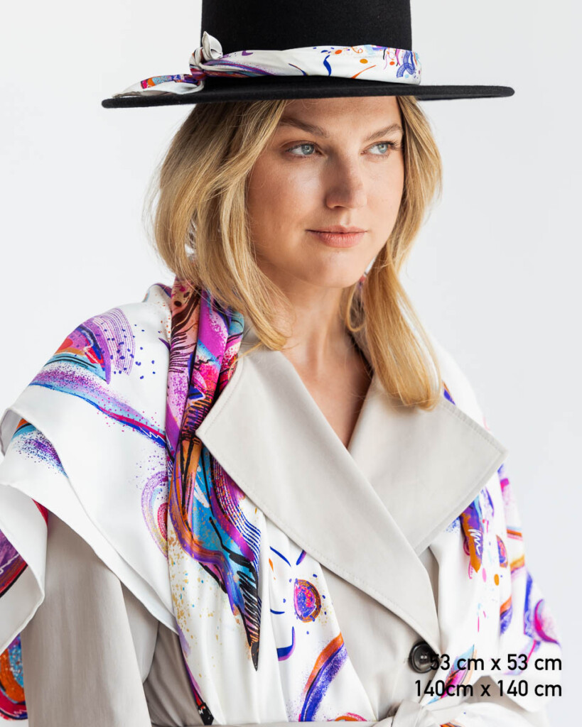 apaszka jedwabna dwustronna konik mazurski biel spadiora 1