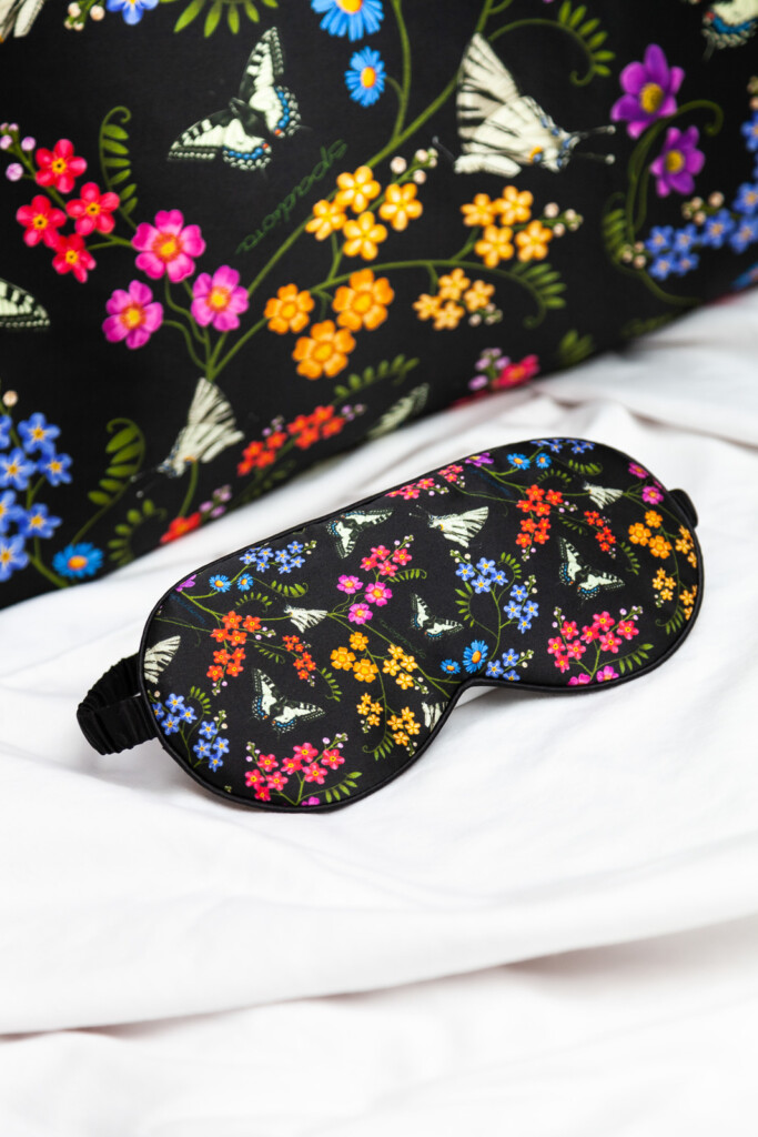 rozlaka-jedwabna-opaska-na-oczy-do-spania-spadiora