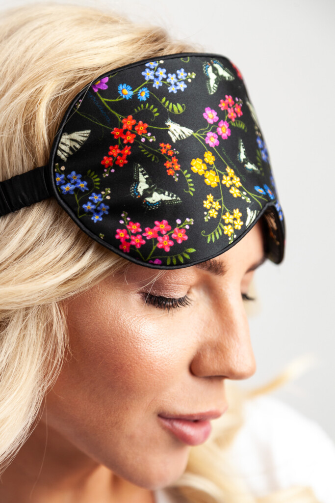 rozlaka-opaska-oczy-do-spania-spadiora-jedwabna-opaska