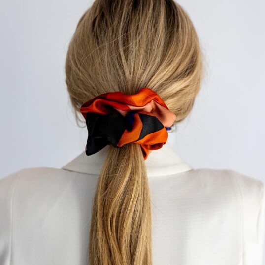 jedwabna gumka scrunchie zywioly spadiora 2