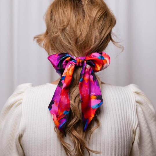 gumka scrunchie z szarfa pedzel spadiora