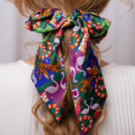 gumka scrunchie z szarfa safari spadiora 1