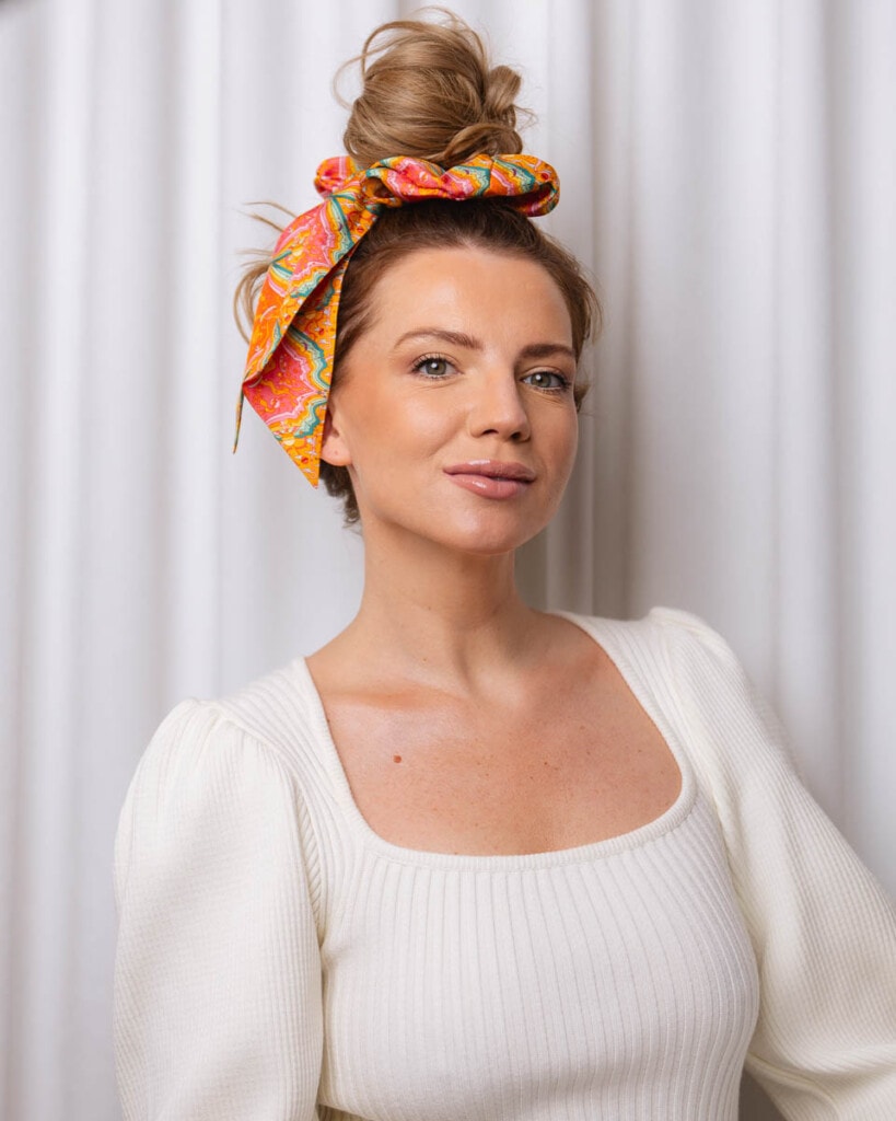 gumka scrunchie z szarfa kalejdoskop spadiora 4