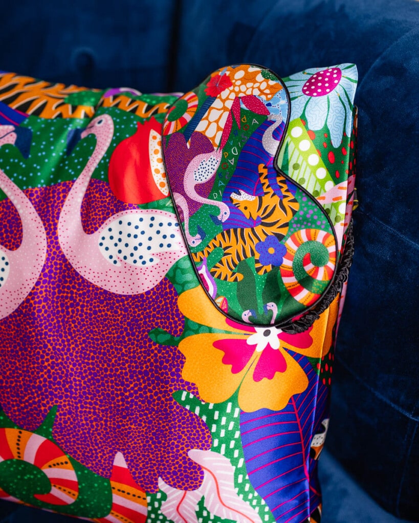 jedwabna poszewka na poduszke jedwabna opaska na oczy safari spadiora 1