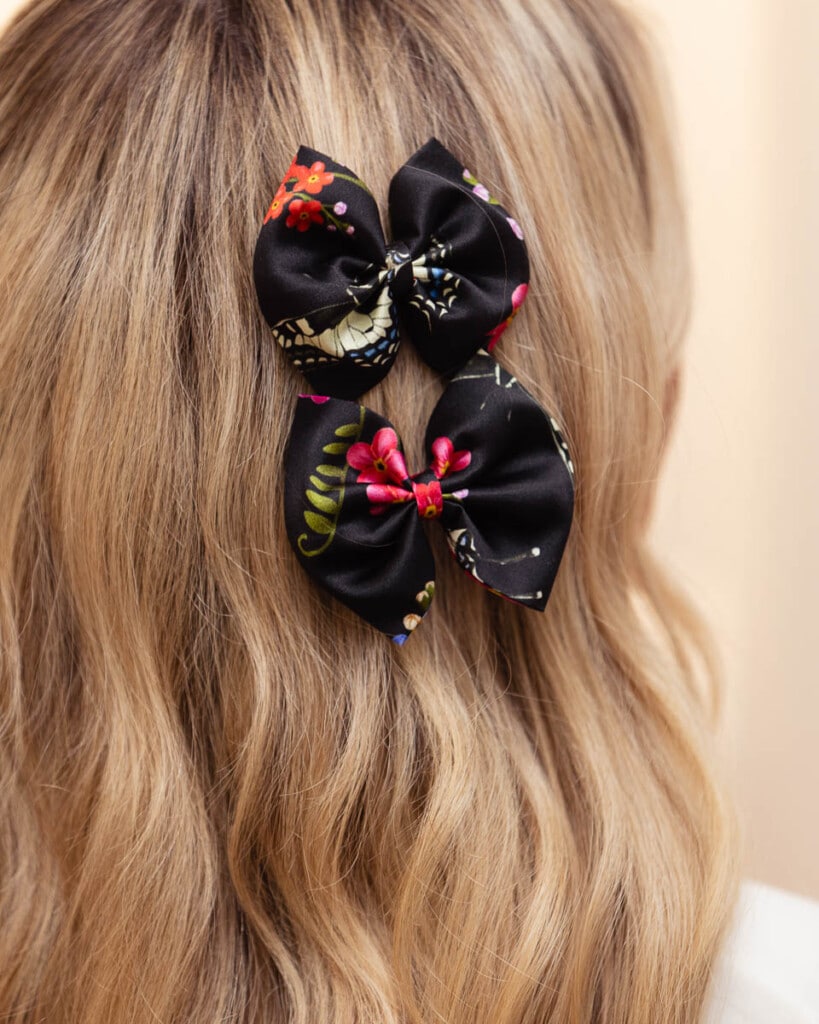 zestaw dwoch spinek do wlosow z jedwabnymi kokardkami arko rozlaka spadiora 1