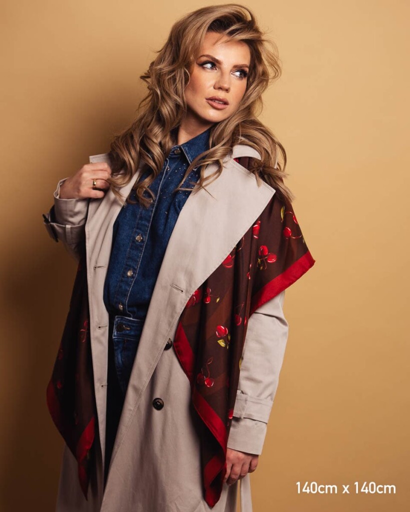 apaszka jedwabna dwustronna wisnie spadiora 18