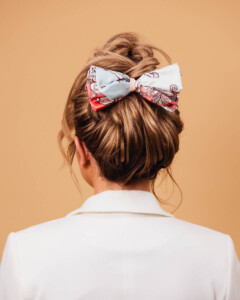 jedwabna kokarda do wlosow ondo karuzela krolewski blekit spadiora 3