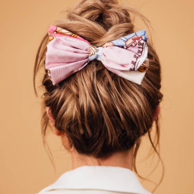 Jedwabna kokarda do włosów Ondo "Karuzela" pudrowy róż