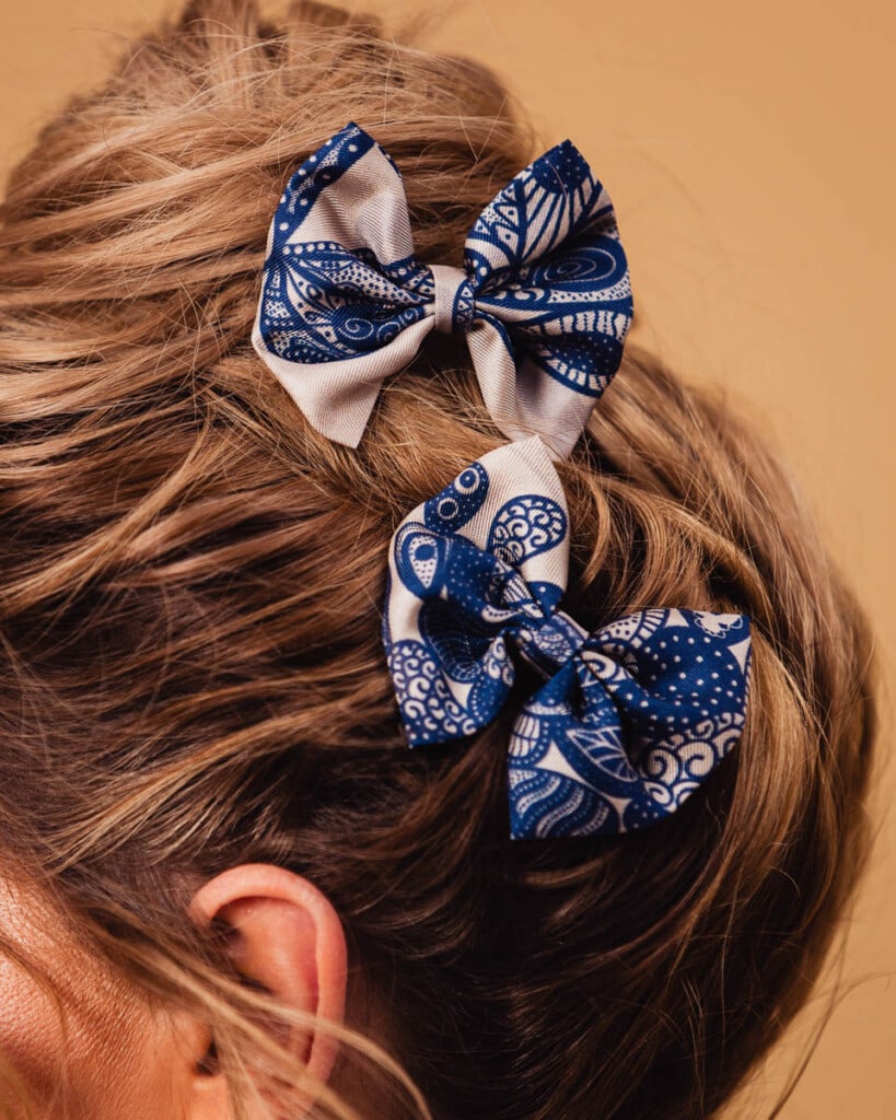 zestaw dwoch spinek do wlosow z jedwabnymi kokardkami arko duma spadiora 4