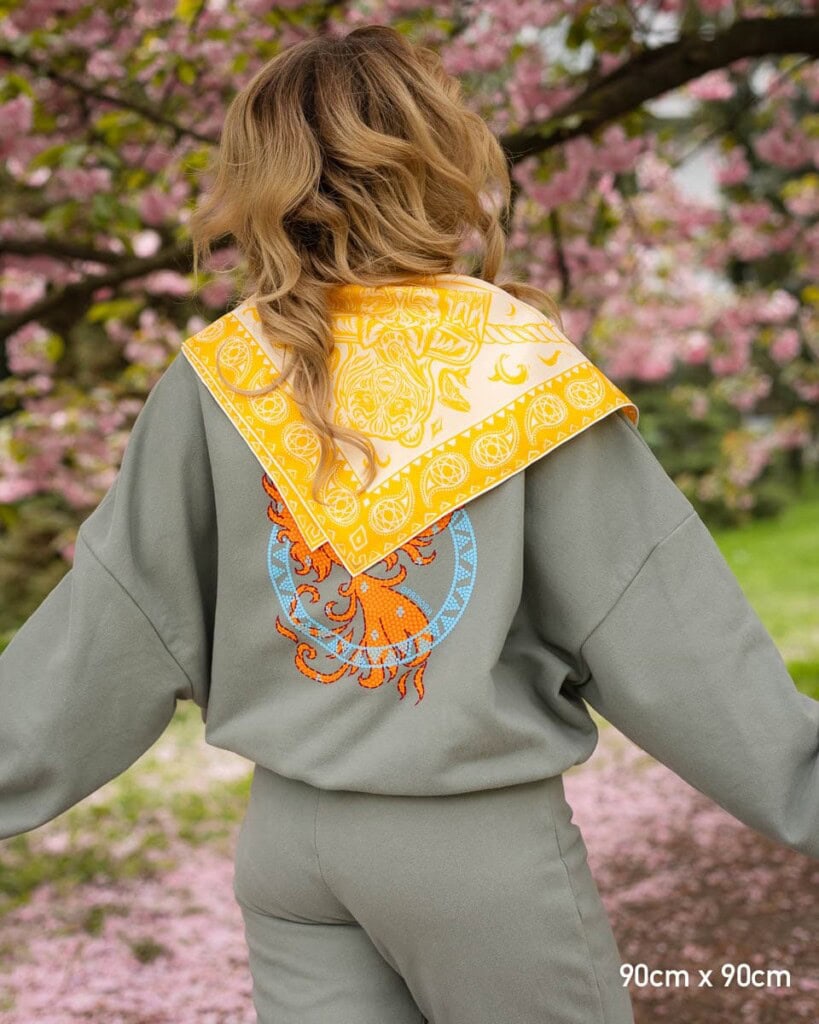 apaszka jedwabna dwustronna totem spadiora 1