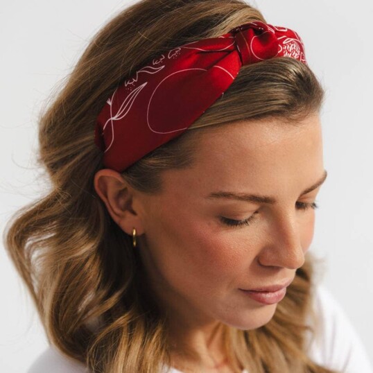 jedwabna opaska do wlosow z supelkiem feminimal bordo spadiora 5