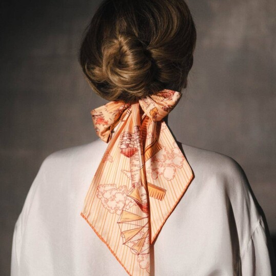 jedwabna opaska z dluga szarfa amoro wiatraki spadiora