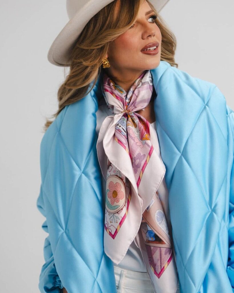 apaszka jedwabna dwustronna rozowe szeptane opowiesci spadiora 2