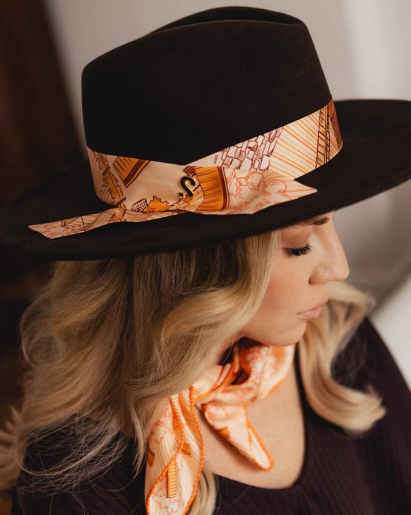 kapelusz damski vakero z jedwabna szarfa brazowy spadiora 5