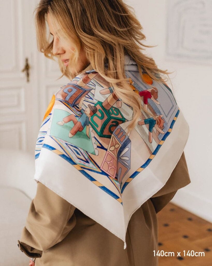 apaszka jedwabna dwustronna niebieskie szeptane opowiesci spadiora 22