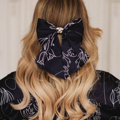 jedwabna kokarda do wlosow rica feminimal czarna spadiora 2