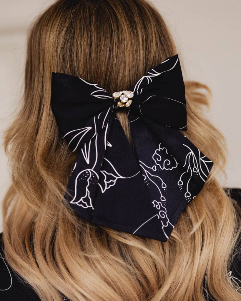 jedwabna kokarda do wlosow rica feminimal czarna spadiora