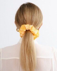 jedwabna gumka scrunchie totem spadiora 1