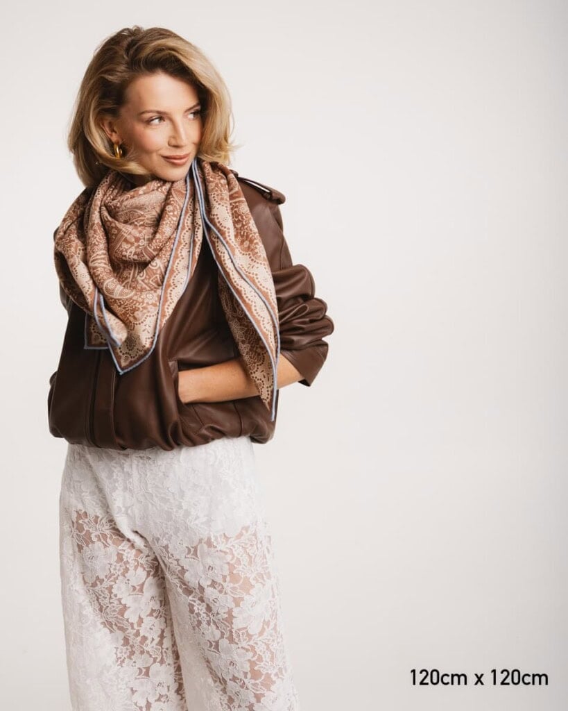 chusta welniano jedwabna dwustronna koronka polowa spadiora 2