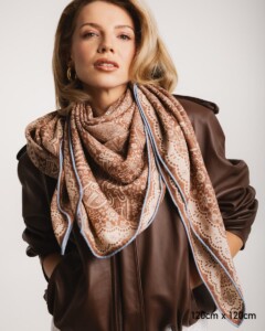 chusta welniano jedwabna dwustronna koronka polowa spadiora 1