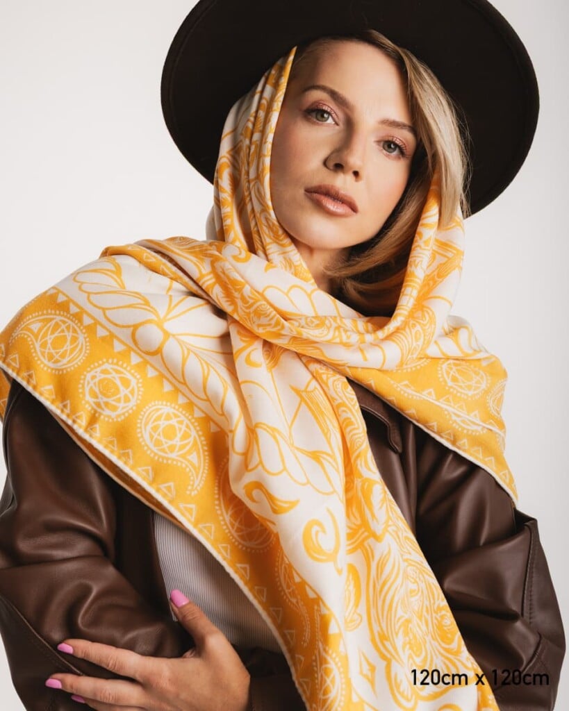 chusta welniano jedwabna dwustronna totem spadiora 5