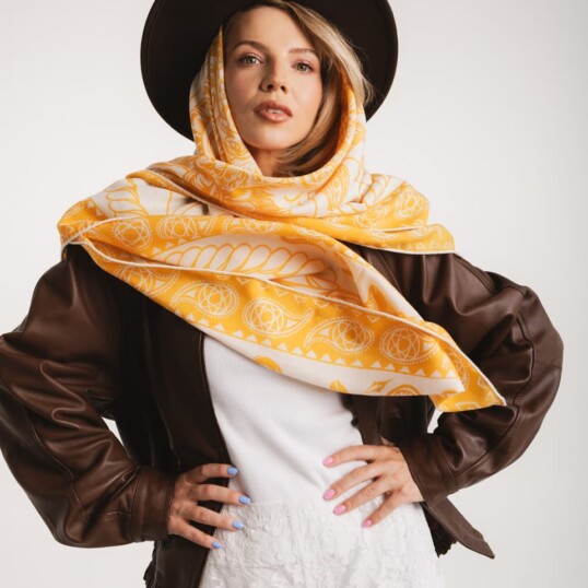 chusta welniano jedwabna dwustronna totem spadiora 4