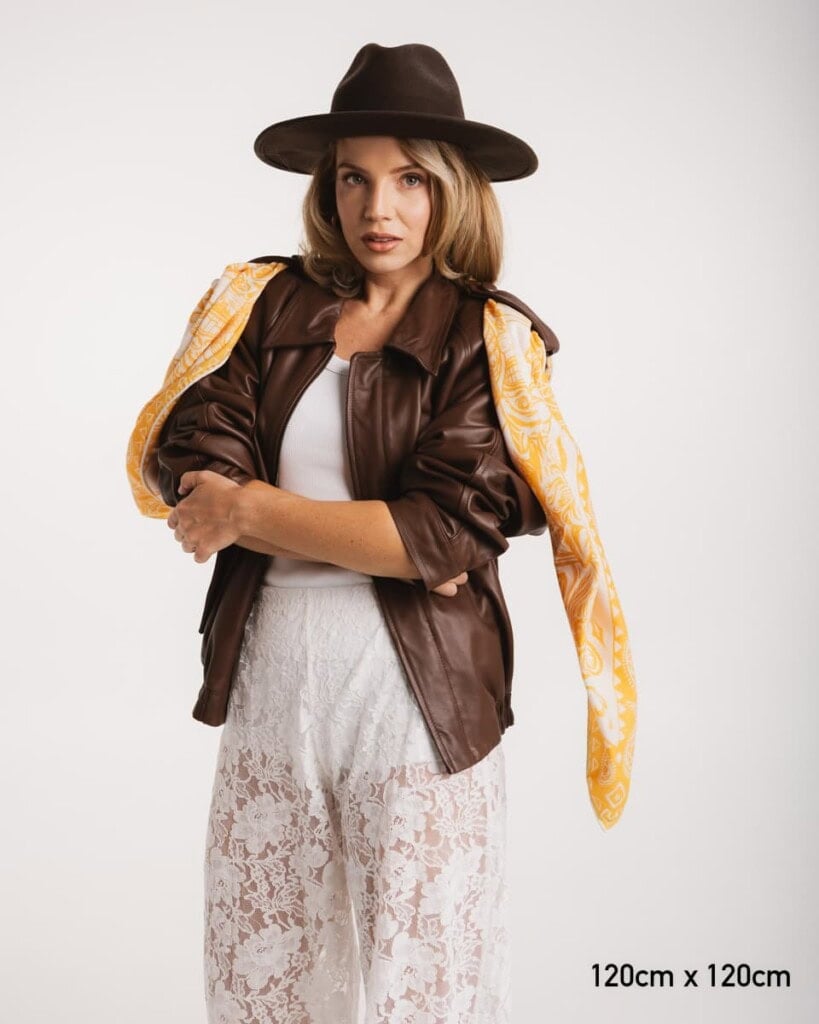 chusta welniano jedwabna dwustronna totem spadiora 2