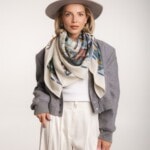 chusta welniano jedwabna dwustronna niebieskie szeptane opowiesci spadiora