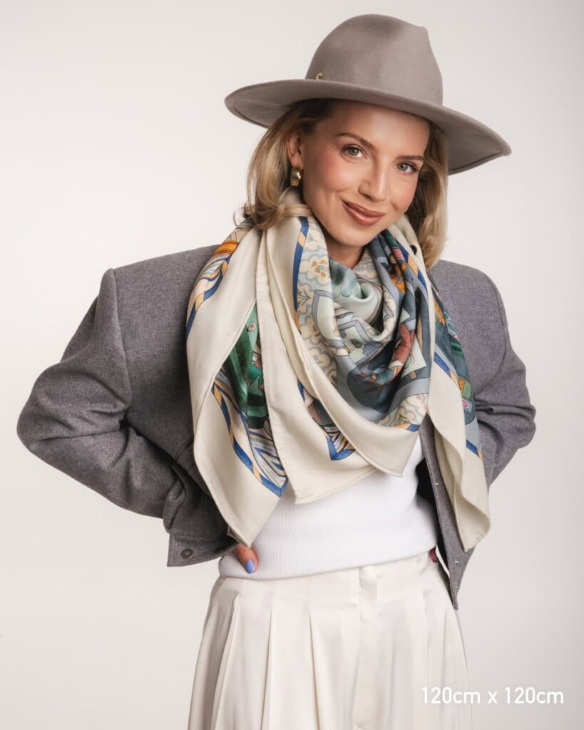 chusta welniano jedwabna dwustronna niebieskie szeptane opowiesci spadiora 4