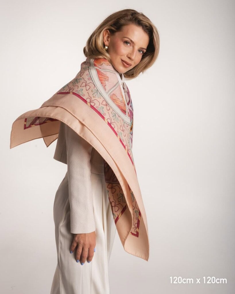 chusta welniano jedwabna dwustronna rozowe szeptane opowiesci spadiora 3