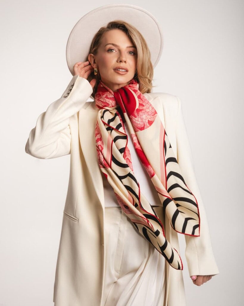 chusta welniano jedwabna dwustronna rok weza spadiora 13