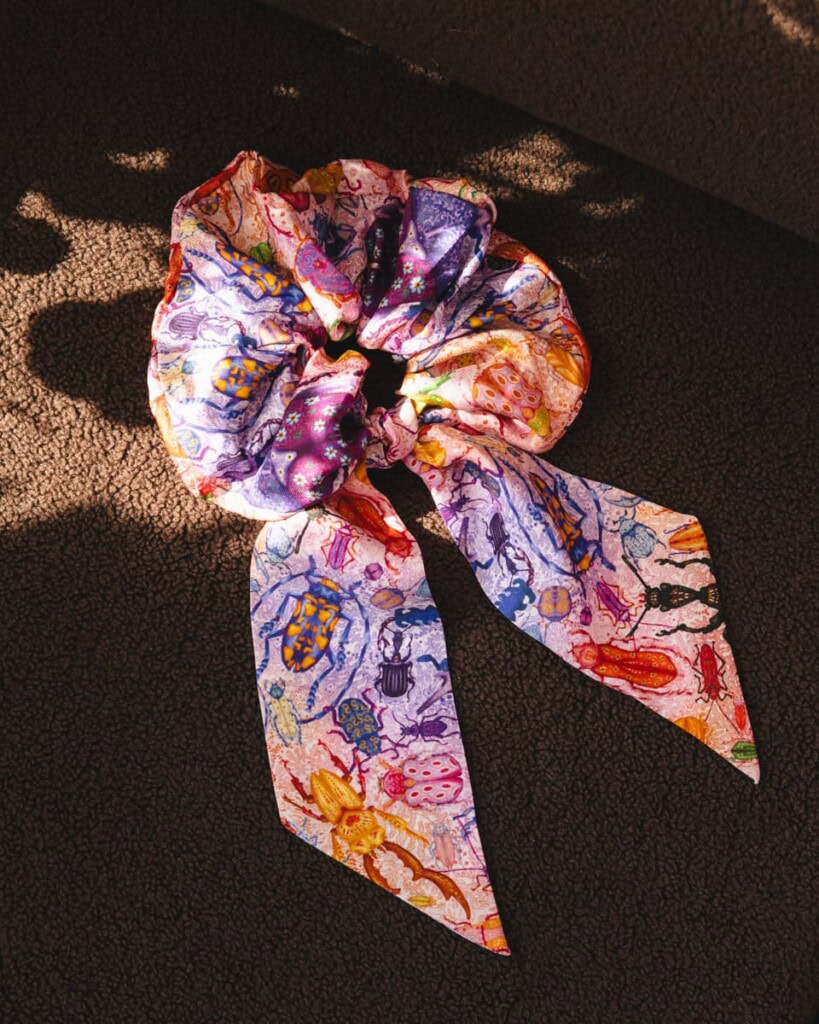 gumka scrunchie z szarfa spadiora