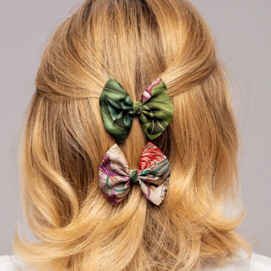 zestaw dwoch spinek do wlosow z jedwabnymi kokardkami arko pomander spadiora 1